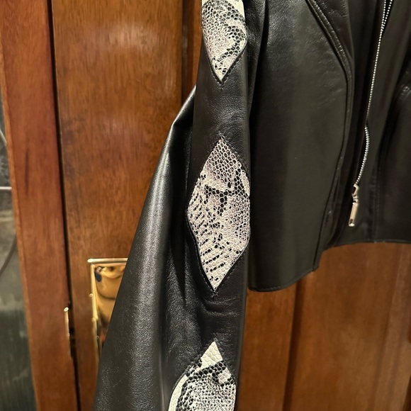 Women’s Twins leather collection short jacket - Picture 3 of 5